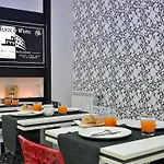 Black & White G&g Отель типа 