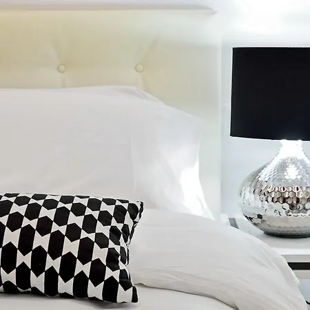 Black & White G&g Roma