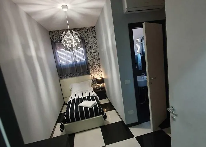 Frühstückspension Black&white G&g 4*