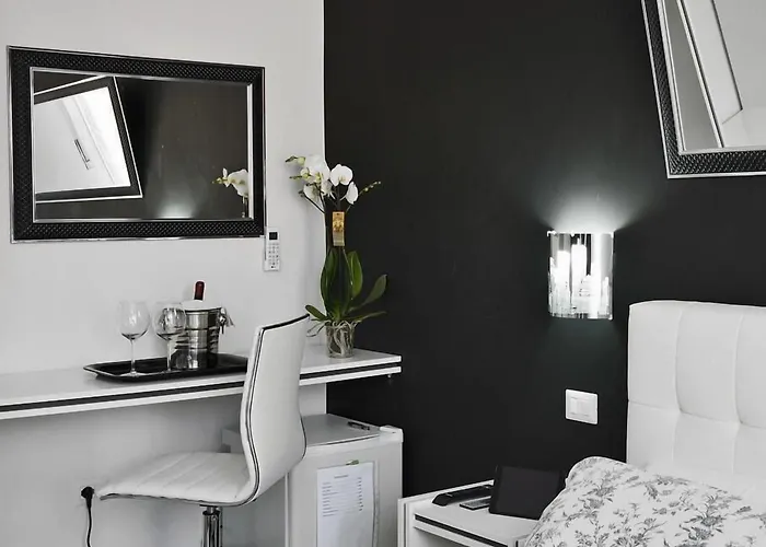 Frühstückspension Black&white G&g Rom