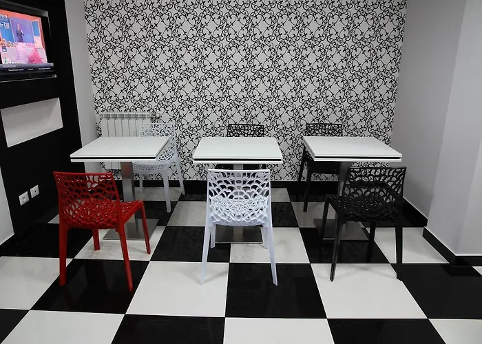 Frühstückspension Black&white G&g 4*