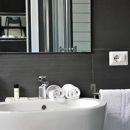 Black & White G&g Roma