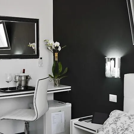 Bed & Breakfast Black & White G&g Rome