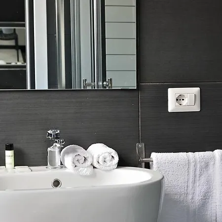 Black & White G&g 4* Рим