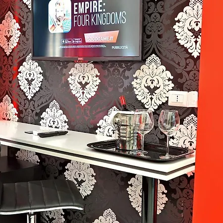 Bed & Breakfast Black & White G&g