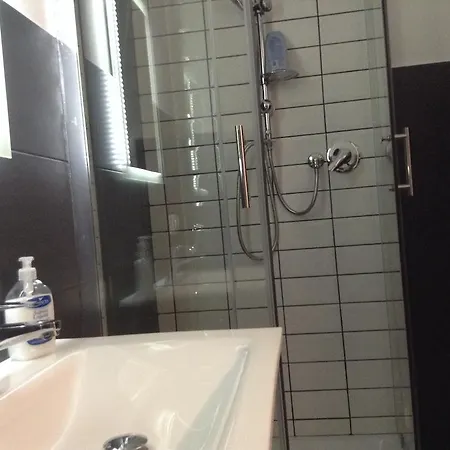 Black & White G&g Rome