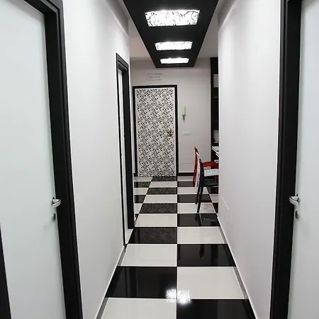 Black & White G&g 4*