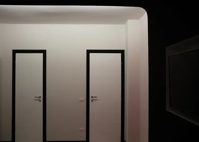 Black & White G&g לינה וארוחת בוקר