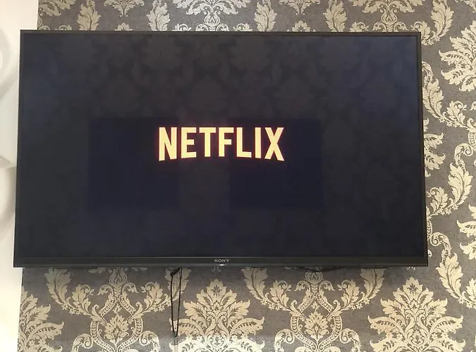 Black & White G&g לינה וארוחת בוקר 4*