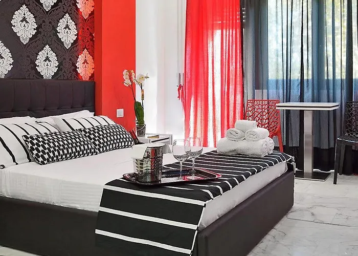 לינה וארוחת בוקר Black & White G&g