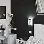Black & White G&g B&B 로마