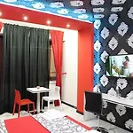 Black & White G&g B&B 4*