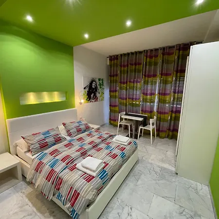 Bed and breakfast Black & White G&g 2*