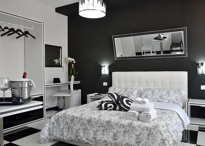 Black & White G&g Rome